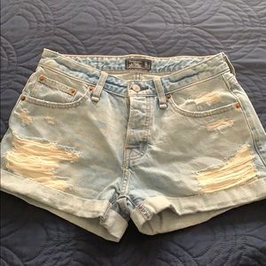 Distressed light washed boyfriend shorts